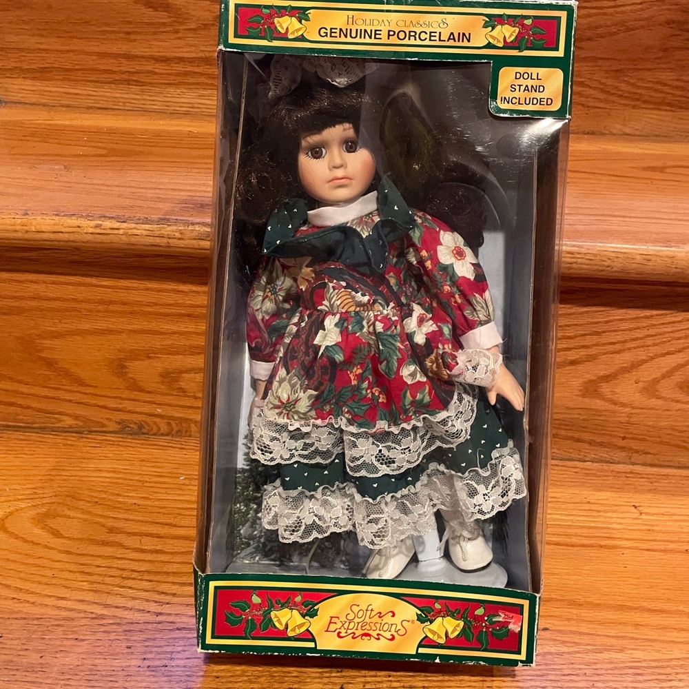 Vintage Soft Expression Genuine Porcelain "Holiday Classics"